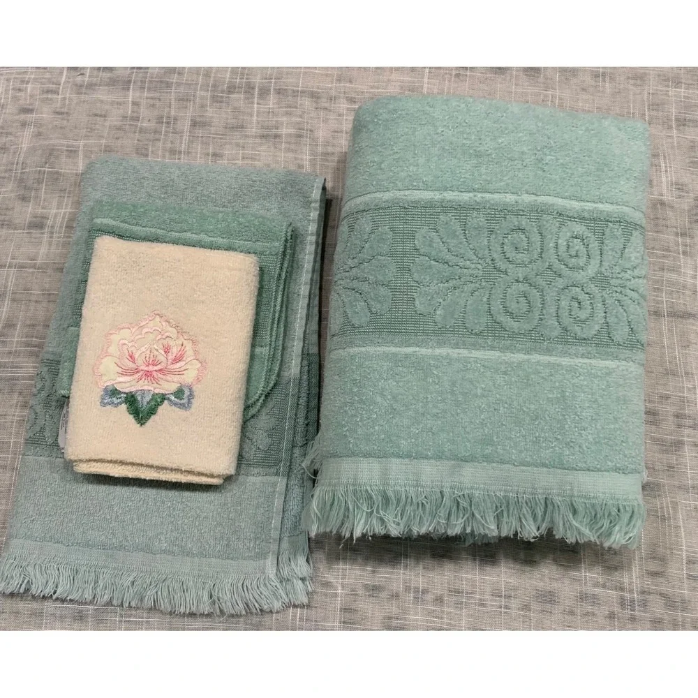 Vintage Cannon Sage Green Towel Set Fringed Retro Floral Cottagecore Rare Y2K